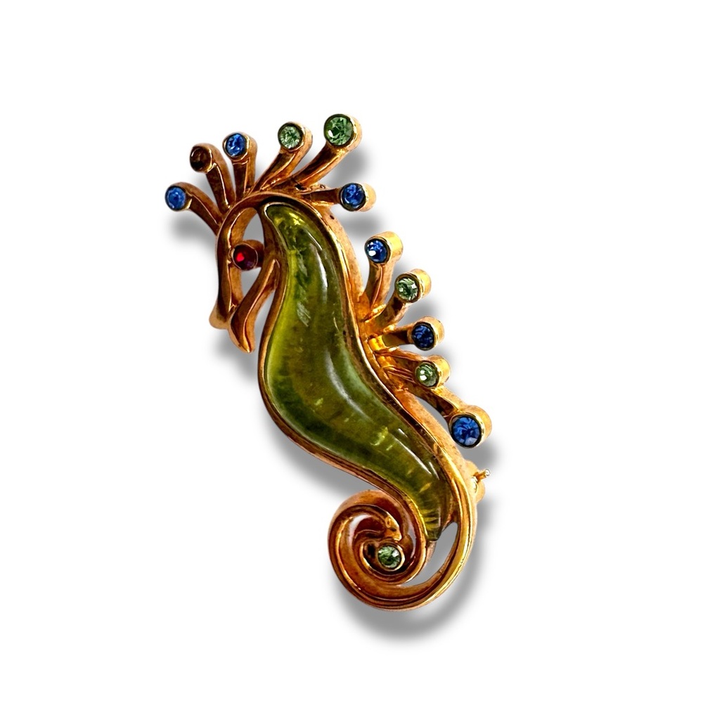 Vintage Lucite Jelly Belly Seahorse Rhinestone Brooch pin flaw